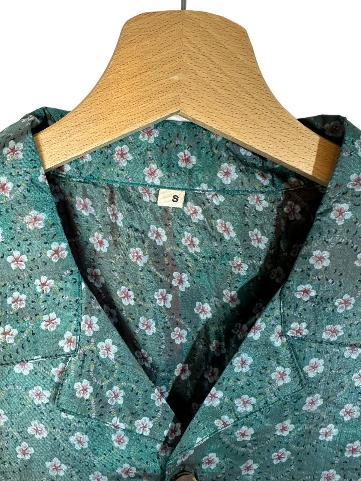 Camisa de seda de flor vintage